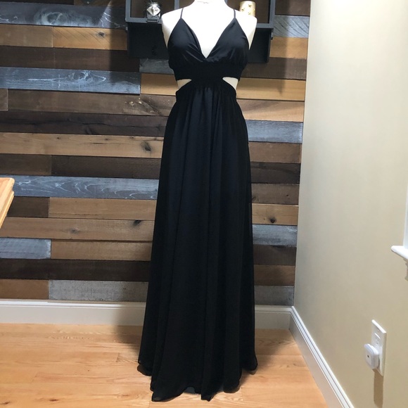 ✨NEW✨ Express Maxi Cut Out Dress - Picture 3 of 5